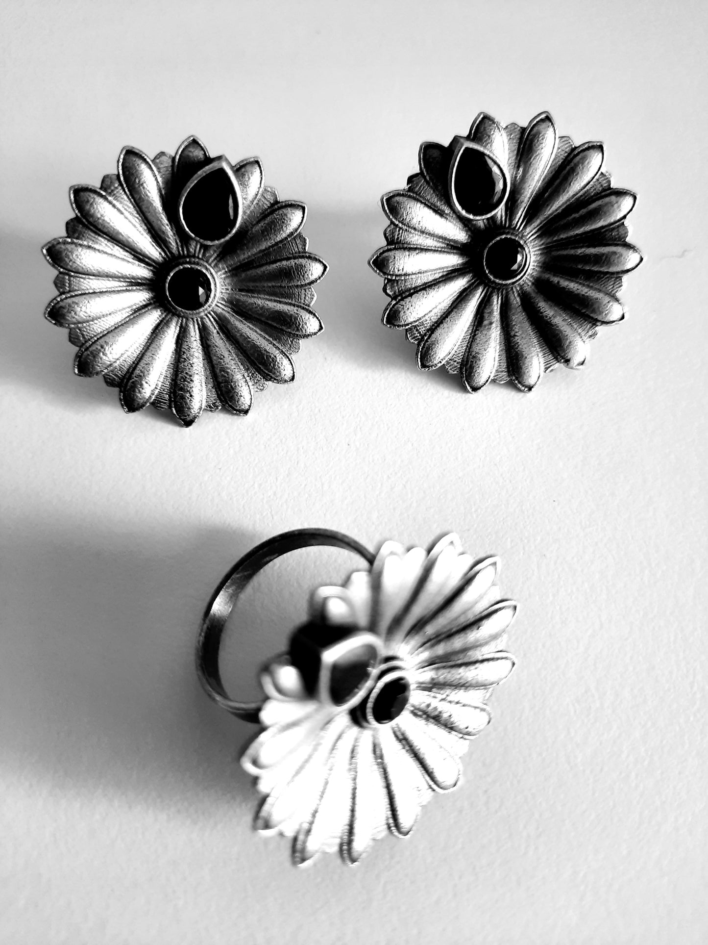 Biancaa Black-Beauty Earrings Set