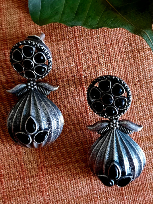 Clara Black Earrings