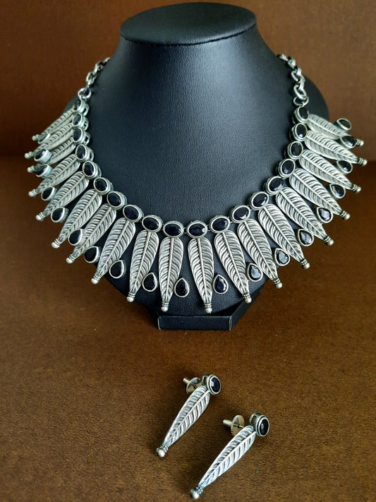 Simran Black Necklace Set